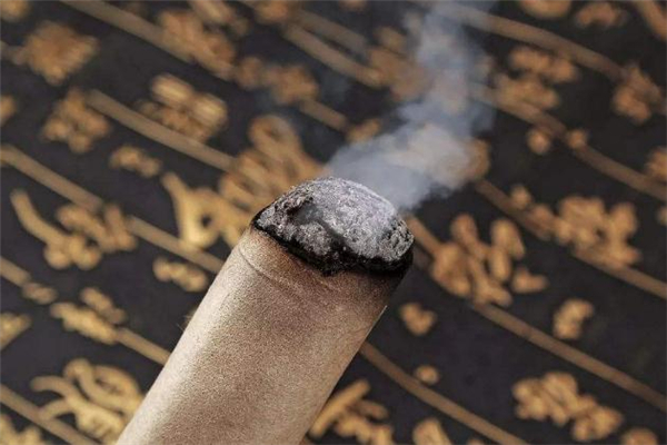 艾灸減肥一個(gè)月瘦多少 艾灸減肥多長時(shí)間能見效 艾灸減肥一個(gè)月瘦多少 艾灸減肥多長時(shí)間能見效