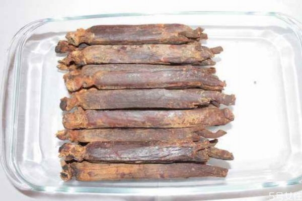 高麗參和紅參的區(qū)別 高麗參和紅參有什么不一樣 高麗參和紅參的區(qū)別 高麗參和紅參有什么不一樣