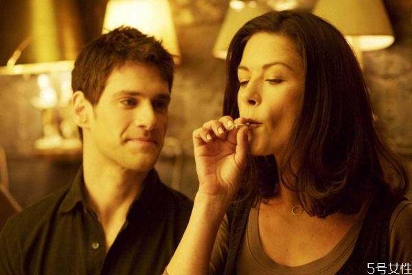 姐弟戀會(huì)有結(jié)果嗎 姐弟戀可以長(zhǎng)久嗎 姐弟戀會(huì)有結(jié)果嗎 姐弟戀可以長(zhǎng)久嗎