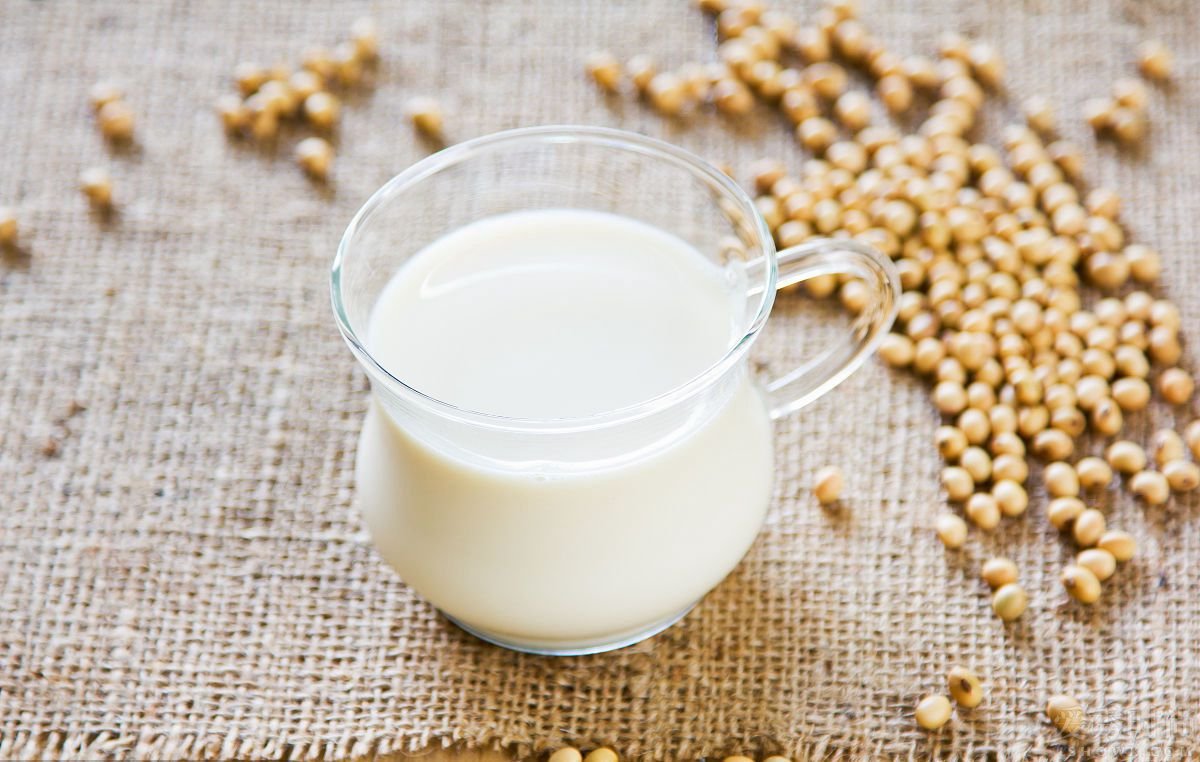 哪個地方產(chǎn)得黃豆做豆?jié){好喝 三個人喝豆?jié){要放多少豆子 哪個地方產(chǎn)得黃豆做豆?jié){好喝 三個人喝豆?jié){要放多少豆子