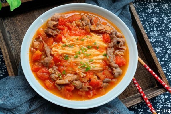 肥牛金針菇怎么做好吃 肥牛金針菇的簡(jiǎn)單做法 肥牛金針菇怎么做好吃 肥牛金針菇的簡(jiǎn)單做法