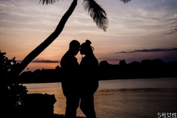 哄人睡覺(jué)方法 哄女朋友睡覺(jué)的技巧 哄人睡覺(jué)方法 哄女朋友睡覺(jué)的技巧