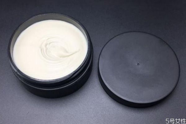 一次性彩色發(fā)泥怎么用 彩色發(fā)泥的使用方法 一次性彩色發(fā)泥怎么用 彩色發(fā)泥的使用方法