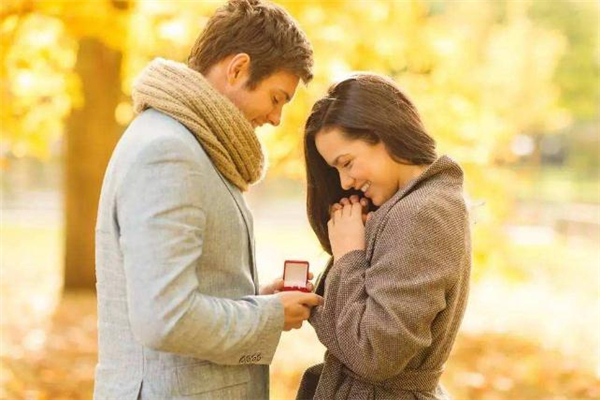 新婚夫妻如何管理錢 新婚夫妻怎么管錢 新婚夫妻如何管理錢 新婚夫妻怎么管錢