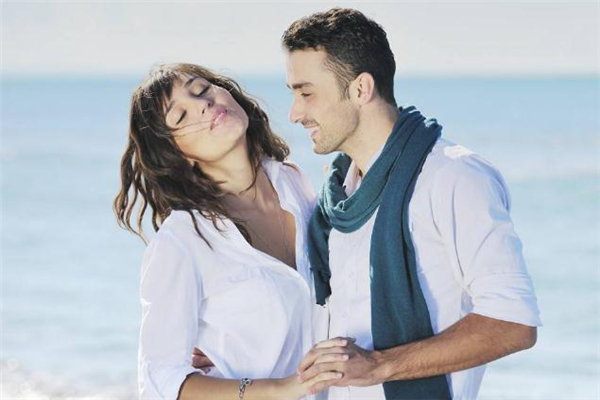 新婚夫妻可以分房睡嗎 新婚夫妻分房睡好嗎 新婚夫妻可以分房睡嗎 新婚夫妻分房睡好嗎