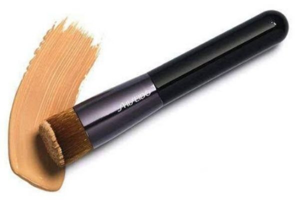 刷子好用還是美妝蛋 化妝刷好還是海綿蛋好 刷子好用還是美妝蛋 化妝刷好還是海綿蛋好