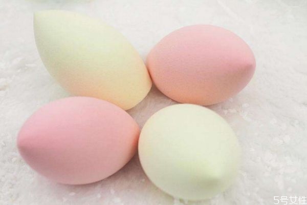 海綿蛋為什么要浸水 使用海綿蛋的技巧 海綿蛋為什么要浸水 使用海綿蛋的技巧