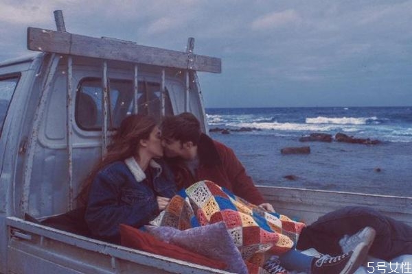 女孩最喜歡被問的問題 男生必問女生幾個問題 女孩最喜歡被問的問題 男生必問女生幾個問題