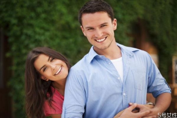 戀愛初期為什么不能冷戰(zhàn) 戀愛初期冷戰(zhàn)有什么危害 戀愛初期為什么不能冷戰(zhàn) 戀愛初期冷戰(zhàn)有什么危害