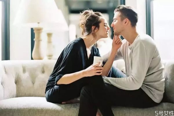 男生最喜歡女生的幾個行為 男生喜歡女生的幾個表現(xiàn) 男生最喜歡女生的幾個行為 男生喜歡女生的幾個表現(xiàn)