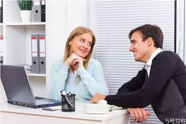 辦公室戀情好嗎 辦公室戀情分手怎么辦 辦公室戀情好嗎 辦公室戀情分手怎么辦