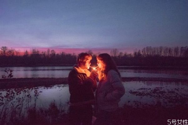 女孩最喜歡被問的問題 男生必問女生幾個問題 女孩最喜歡被問的問題 男生必問女生幾個問題