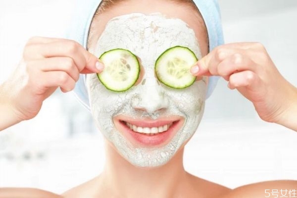 敷面膜鼻子周圍刺痛是怎么回事 敷面膜鼻翼疼怎么辦 敷面膜鼻子周圍刺痛是怎么回事 敷面膜鼻翼疼怎么辦