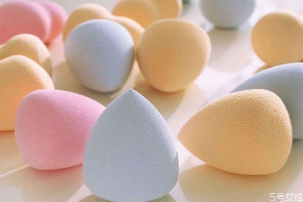 海綿蛋為什么要浸水 使用海綿蛋的技巧 海綿蛋為什么要浸水 使用海綿蛋的技巧