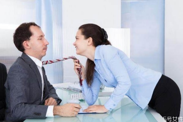 辦公室戀情好嗎 辦公室戀情分手怎么辦 辦公室戀情好嗎 辦公室戀情分手怎么辦