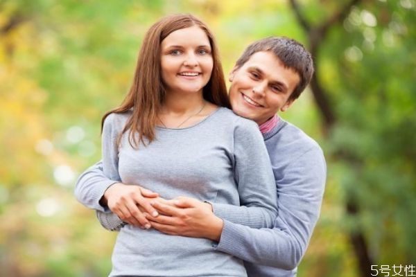 該怎么經(jīng)營婚姻 夫妻相處的十大原則 該怎么經(jīng)營婚姻 夫妻相處的十大原則