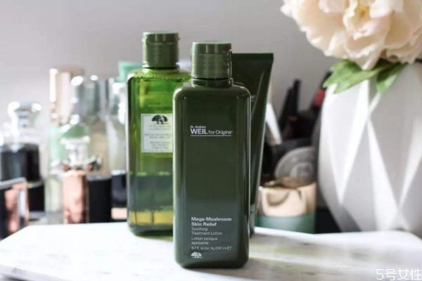 菌菇水用完用乳液嗎 用完菌菇水還要用什么 菌菇水用完用乳液嗎 用完菌菇水還要用什么