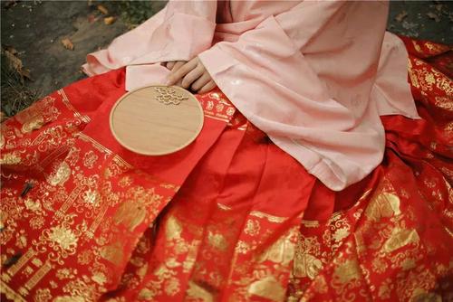 馬面裙男生可以穿嗎 馬面裙男生穿好看嗎 馬面裙男生可以穿嗎 馬面裙男生穿好看嗎