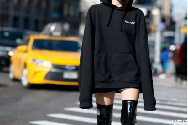 衛(wèi)衣怎么搭配好看 搭配衛(wèi)衣的方法 衛(wèi)衣怎么搭配好看 搭配衛(wèi)衣的方法