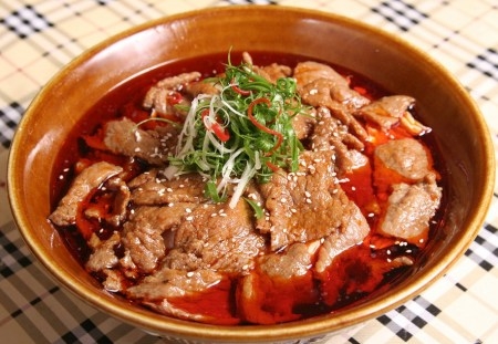 水煮牛肉用火鍋底料好吃嗎 用火鍋底料怎么做水煮牛肉 水煮牛肉用火鍋底料好吃嗎 用火鍋底料怎么做水煮牛肉