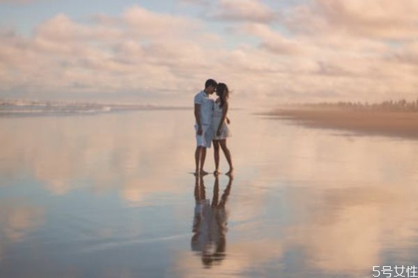 婚姻出現(xiàn)第三者怎么辦 出軌的婚姻必須離婚嗎 婚姻出現(xiàn)第三者怎么辦 出軌的婚姻必須離婚嗎