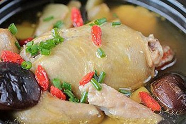 燉鴿子湯為什么放金銀花 燉鴿子湯放金銀花的原因 燉鴿子湯為什么放金銀花 燉鴿子湯放金銀花的原因