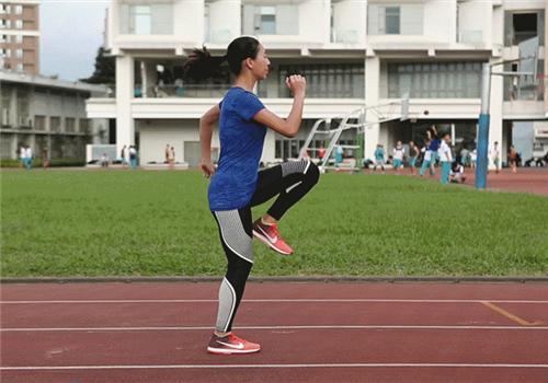 做高抬腿做多久有效 做高抬腿做多長(zhǎng)時(shí)間減肥 做高抬腿做多久有效 做高抬腿做多長(zhǎng)時(shí)間減肥