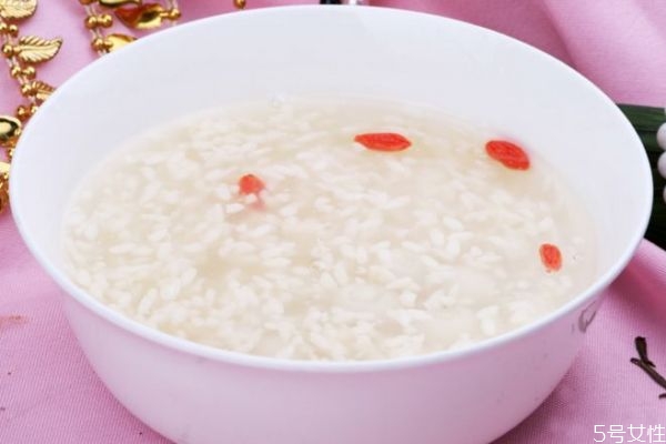 怎么自制米酒 自制米酒的簡單方法 怎么自制米酒 自制米酒的簡單方法