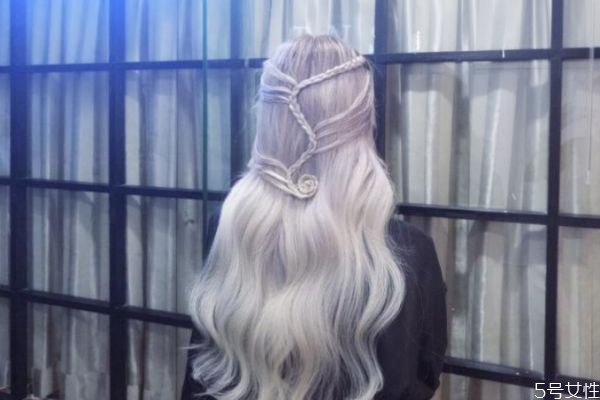 無痕接發(fā)一般多少錢 無痕接發(fā)的價位怎么樣 無痕接發(fā)一般多少錢 無痕接發(fā)的價位怎么樣