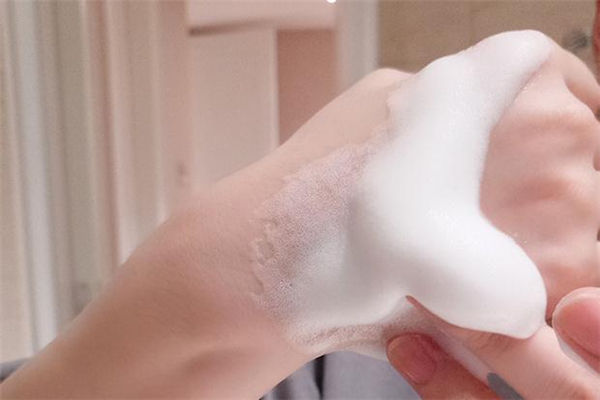 菲洛嘉卸妝慕斯怎么樣 菲洛嘉卸妝慕斯是洗面奶嗎 菲洛嘉卸妝慕斯怎么樣 菲洛嘉卸妝慕斯是洗面奶嗎