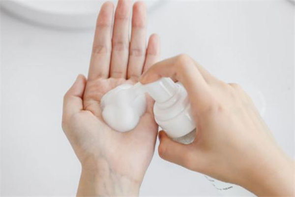 菲洛嘉卸妝慕斯是氨基酸的嗎 菲洛嘉卸妝慕斯使用方法 菲洛嘉卸妝慕斯是氨基酸的嗎 菲洛嘉卸妝慕斯使用方法