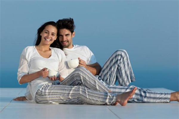 老公是個(gè)渣男怎么辦 老公是個(gè)渣男我該離婚嗎 老公是個(gè)渣男怎么辦 老公是個(gè)渣男我該離婚嗎