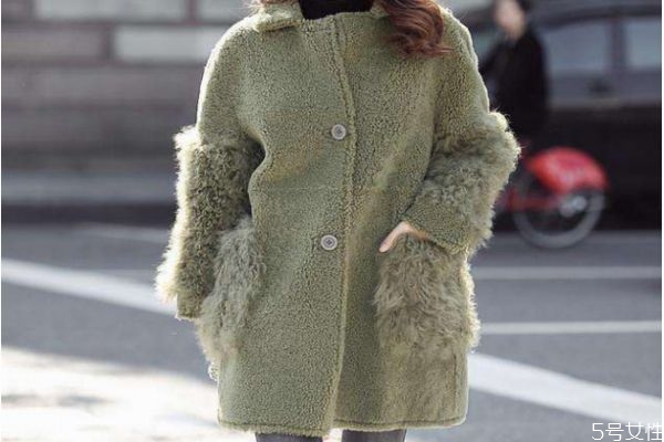 什么是羊剪絨 羊剪絨是什么面料 什么是羊剪絨 羊剪絨是什么面料