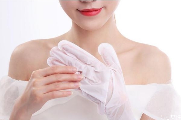 天天敷手膜會怎樣 手膜一天做幾次合適 天天敷手膜會怎樣 手膜一天做幾次合適