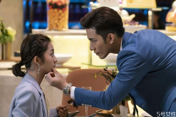 女性精神出軌的表現(xiàn) 女性精神出軌怎么分辨 女性精神出軌的表現(xiàn) 女性精神出軌怎么分辨