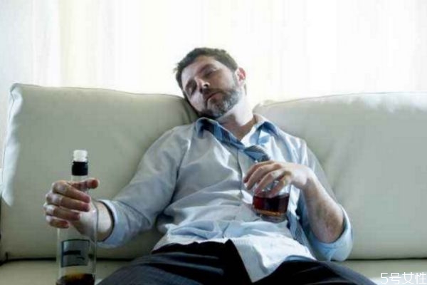 丈夫愛喝酒怎么辦 丈夫愛喝酒怎么解決 丈夫愛喝酒怎么辦 丈夫愛喝酒怎么解決