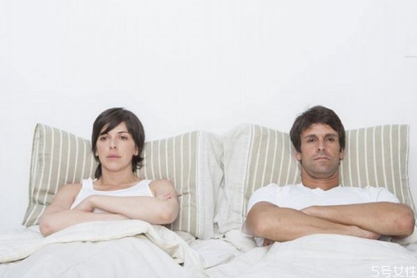 什么樣的丈夫容易出軌 容易出軌丈夫的特征 什么樣的丈夫容易出軌 容易出軌丈夫的特征