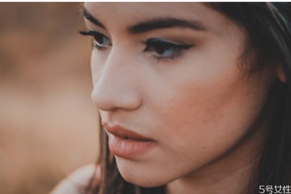 什么樣的丈夫容易出軌 容易出軌丈夫的特征 什么樣的丈夫容易出軌 容易出軌丈夫的特征