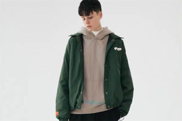 工裝夾克什么顏色好看 工裝夾克流行什么顏色 工裝夾克什么顏色好看 工裝夾克流行什么顏色