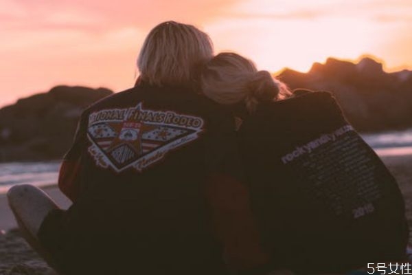 導(dǎo)致感情破裂的因素有哪些 夫妻感情破裂的主要原因 導(dǎo)致感情破裂的因素有哪些 夫妻感情破裂的主要原因