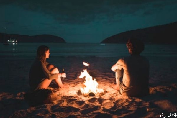 女人準(zhǔn)備離婚前的表現(xiàn) 女人決定離婚的前兆 女人準(zhǔn)備離婚前的表現(xiàn) 女人決定離婚的前兆