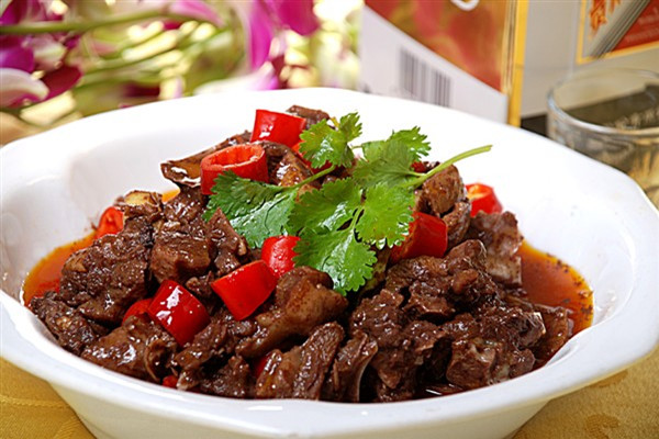 血鴨是湘菜嗎 血鴨怎么做好吃 血鴨是湘菜嗎 血鴨怎么做好吃