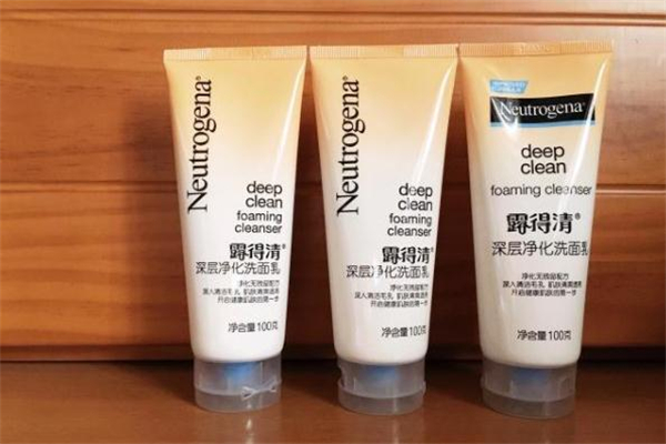 露得清洗面奶有激素嗎 露得清洗面奶有磨砂顆粒嗎
