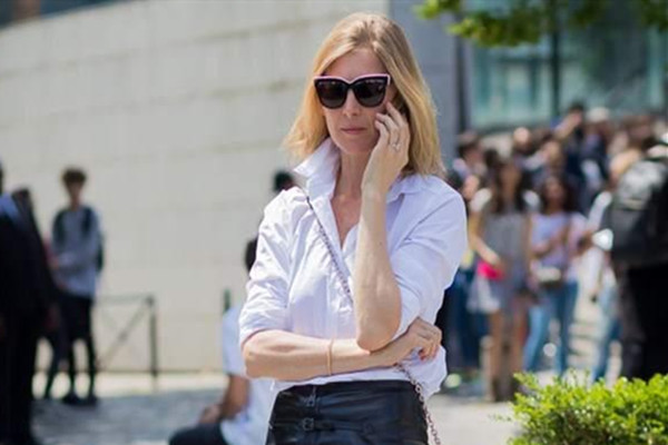 白襯衫防走光穿什么膚色內(nèi)衣好 白襯衫適合穿什么內(nèi)衣 白襯衫防走光穿什么膚色內(nèi)衣好 白襯衫適合穿什么內(nèi)衣