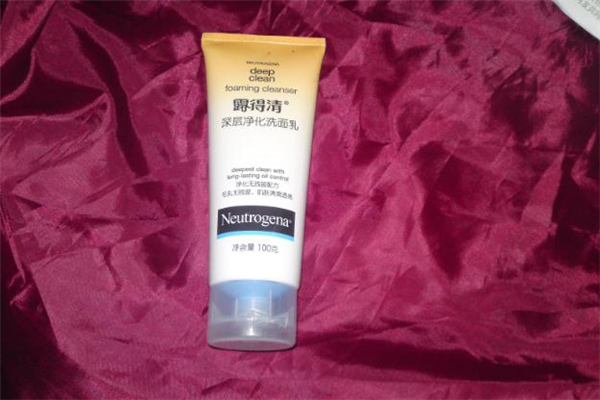 露得清洗面奶含酒精嗎 露得清洗面奶有熒光劑嗎 露得清洗面奶含酒精嗎 露得清洗面奶有熒光劑嗎