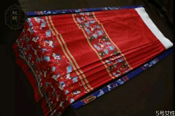 馬面裙可以怎么清洗 清洗馬面裙的方法 馬面裙可以怎么清洗 清洗馬面裙的方法