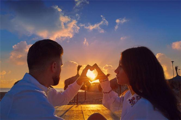 異地夫妻怎么經(jīng)營婚姻 異地夫妻經(jīng)營婚姻的方法