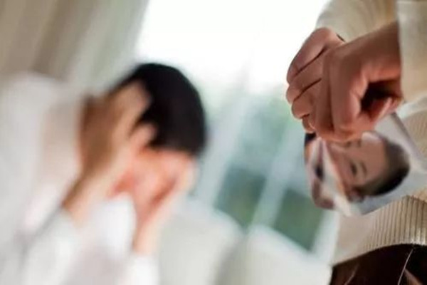 女朋友說(shuō)我不在乎她怎么挽回 女朋友說(shuō)我不在乎她挽回的方法 女朋友說(shuō)我不在乎她怎么挽回 女朋友說(shuō)我不在乎她挽回的方法