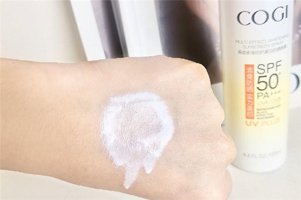 高姿防曬噴霧多少錢 高姿防曬噴霧和recipe噴霧哪個好用 高姿防曬噴霧多少錢 高姿防曬噴霧和recipe噴霧哪個好用