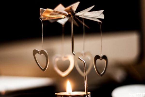 常見(jiàn)的婚姻危機(jī)有什么 婚姻的危機(jī)有哪些 常見(jiàn)的婚姻危機(jī)有什么 婚姻的危機(jī)有哪些